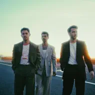 Перейти к новости "Братья Джонас анонсировали новогодний концерт"