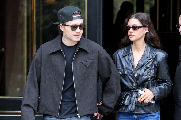 Перейти к новости "Бруклин Бекхэм обвинил родителей в попытке вмешательства в его брак"