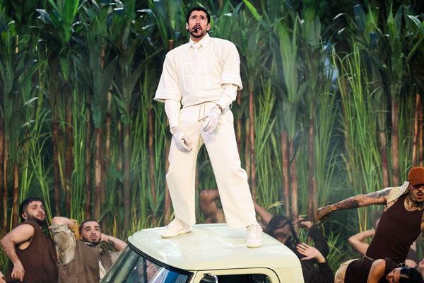 Перейти к новости "Bad Bunny дебютирует в кино с главной ролью"