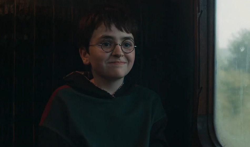 Перейти к новости "Вышел первый тизер нового сериала о Гарри Поттере"